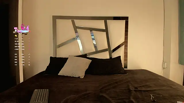 Snapshot of jey_7m chatting on 11/23/25, 04:23 jey 7m online show from 11/23/25, 04:23