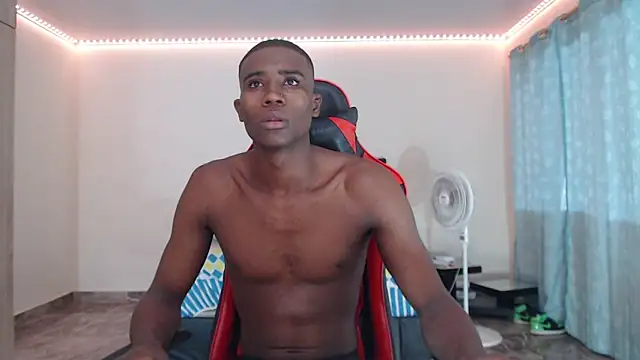 Snapshot of Couplex_sexx chatting on 10/05/25, 09:56 Couplex sexx online show from 10/05/25, 09:56