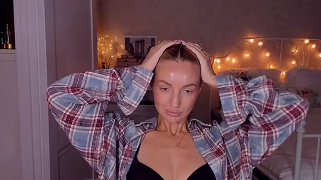 aestetick online show from 10/11/25, 03:43