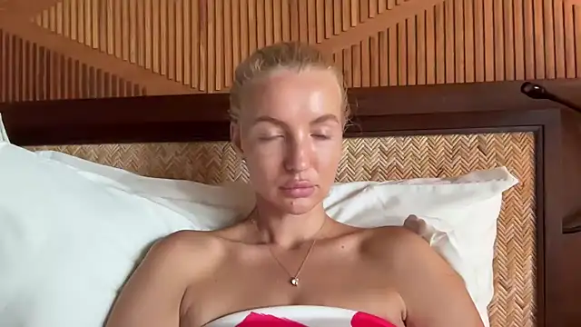 aestetick online show from 12/02/25, 07:47