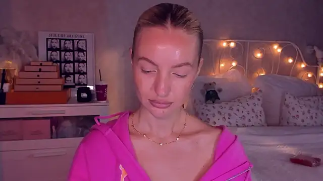 aestetick online show from 02/11/26, 10:20