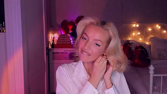 aestetick online show from 02/12/26, 01:50