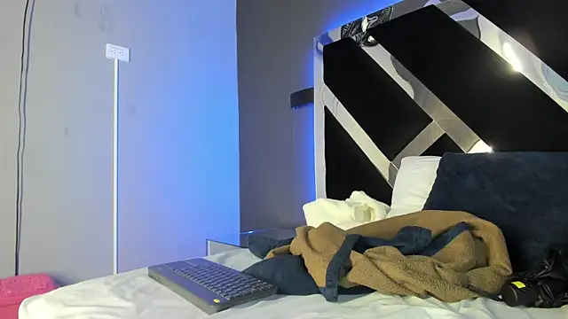 AmmyJones  online show from 01/05/26, 07:50