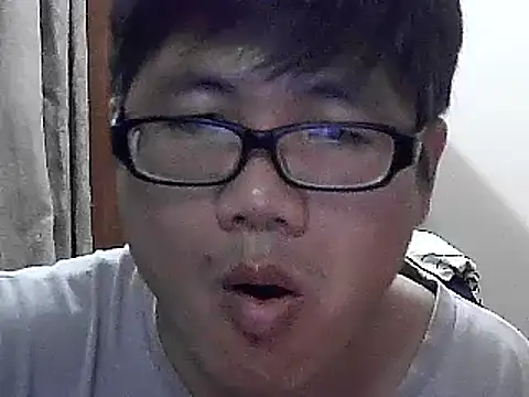 Snapshot of findagirlfriend chatting on 12/10/24, 09:33 findagirlfriend online show from 12/10/24, 09:33