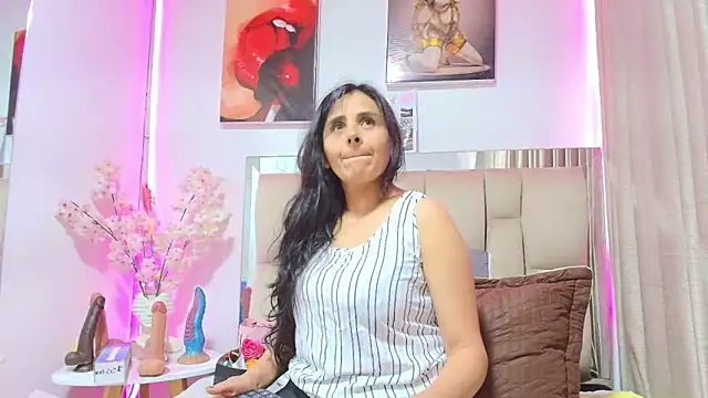  Marcela   online show from 05/18/26, 11:27