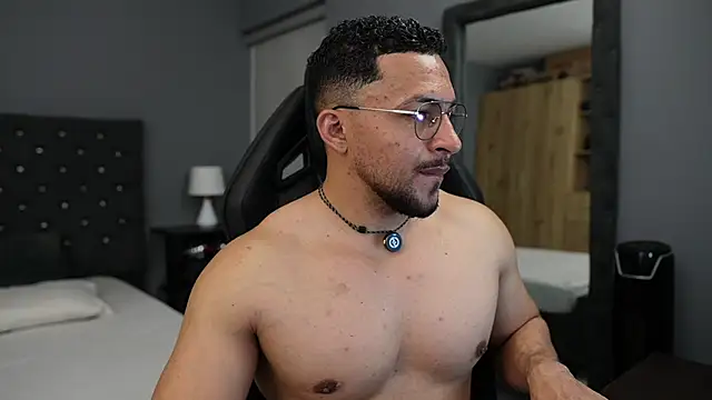 Martin Logan online show from 04/10/26, 01:11