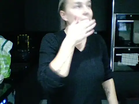 scrummymummy2 online show from 12/16/25, 09:25