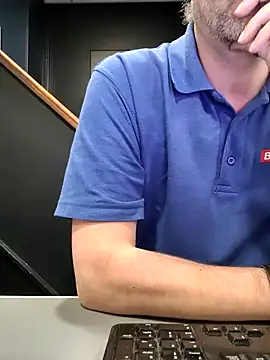 JulianJ50 online show from 12/05/25, 08:49