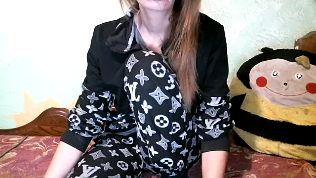 DennisXCaroll online show from 12/05/25, 05:38