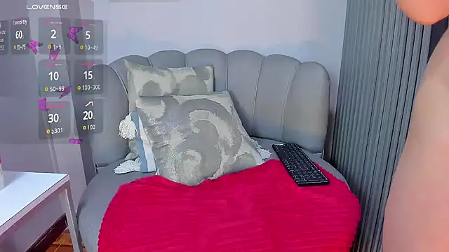 Nahiajhonson  online show from 01/13/25, 03:15