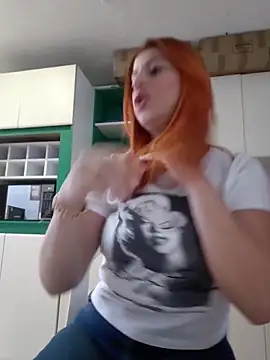 Nahiajhonson  online show from 03/05/26, 12:34