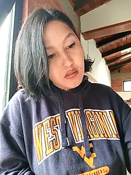 Snapshot of SamaraJay1 chatting on 11/14/25, 01:43 SamaraJay1 online show from 11/14/25, 01:43