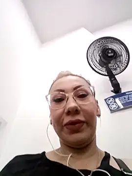 coral smitth online show from 10/02/25, 06:26