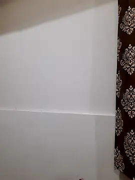 Snapshot of Guyinshortss chatting on 10/11/25, 08:29 Guyinshortss online show from 10/11/25, 08:29