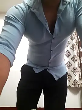 Guyinshortss online show from 06/17/26, 08:21