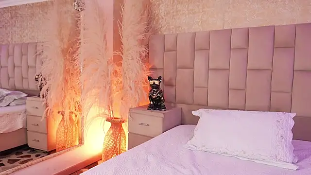 EmmaTorres  online show from 12/15/25, 09:52