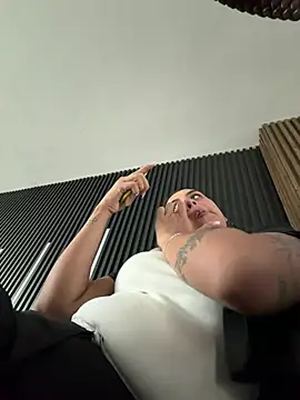 EmmaTorres  online show from 04/06/26, 07:48