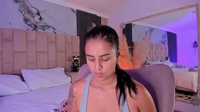 EmmaTorres  online show from 04/13/26, 08:47