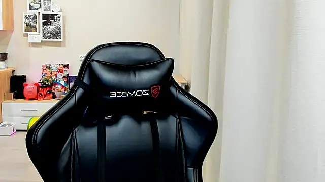 Sm0ly online show from 10/31/25, 02:23