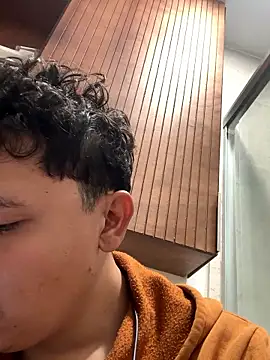 Parejasumisa27 online show from 01/10/26, 06:09