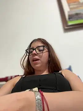 Snapshot of Cloew_Marz chatting on 01/21/25, 11:45 Cloew Marz online show from 01/21/25, 11:45
