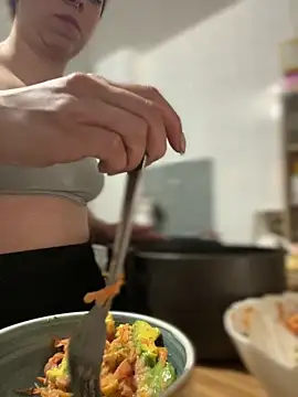 Cloew Marz online show from 04/06/26, 09:38