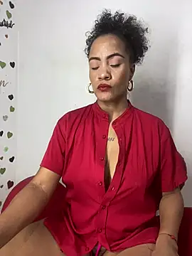 Snapshot of AdelaHaneix chatting on 03/08/26, 01:03 AdelaHaneix online show from 03/08/26, 01:03