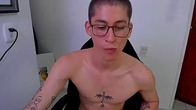 Snapshot of Jaack_str chatting on 12/19/24, 03:18 Jaack str online show from 12/19/24, 03:18