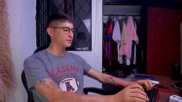 Snapshot of Jaack_str chatting on 11/21/25, 10:41 Jaack str online show from 11/21/25, 10:41