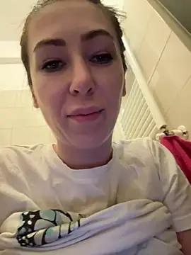 Snapshot of RaquelleDevon chatting on 02/12/25, 10:15 RaquelleDevon online show from 02/12/25, 10:15