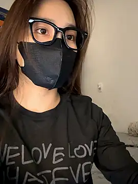 Snapshot of Lilisa_miu chatting on 01/16/26, 04:44 Lilisa miu online show from 01/16/26, 04:44