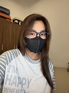 Snapshot of Lilisa_miu chatting on 01/19/26, 04:11 Lilisa miu online show from 01/19/26, 04:11