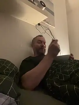 Snapshot of Rockburg chatting on 12/27/24, 06:24 Rockburg online show from 12/27/24, 06:24