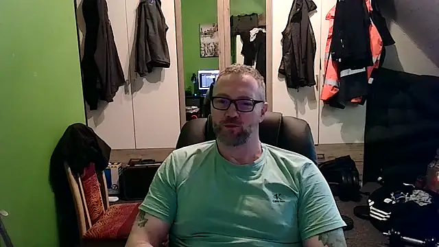 Snapshot of Rockburg chatting on 02/03/25, 01:08 Rockburg online show from 02/03/25, 01:08