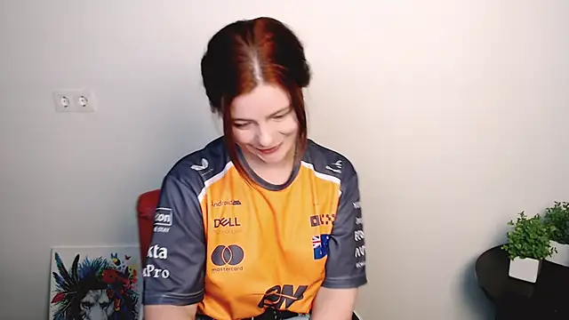 Sun Alexia online show from 10/31/25, 02:51