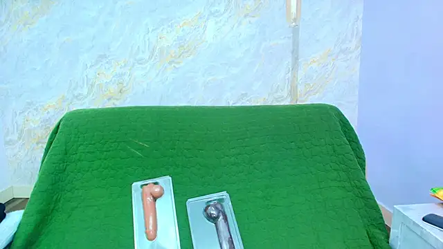 Mia candy 0 online show from 11/27/25, 12:18