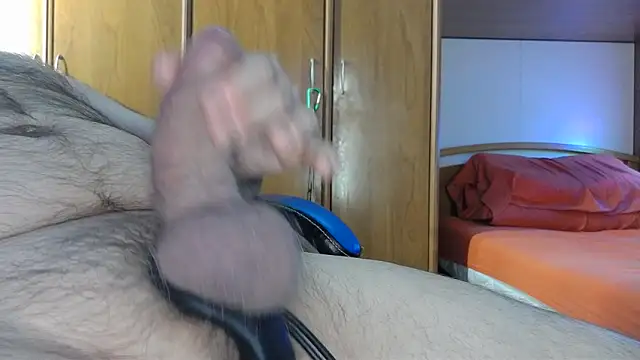 Snapshot of daddylove2024 chatting on 01/08/25, 10:06 daddylove2024 online show from 01/08/25, 10:06