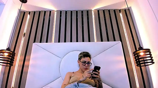 Cutie Shy  online show from 01/12/26, 07:30