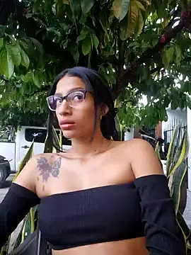 lily sk online show from 02/08/25, 10:51