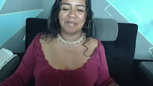 saggil23 online show from 10/27/25, 05:28