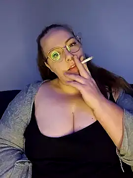 Snapshot of _Julie_x chatting on 12/10/24, 06:38 Julie x online show from 12/10/24, 06:38