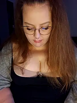 Snapshot of _Julie_x chatting on 12/20/24, 04:20 Julie x online show from 12/20/24, 04:20