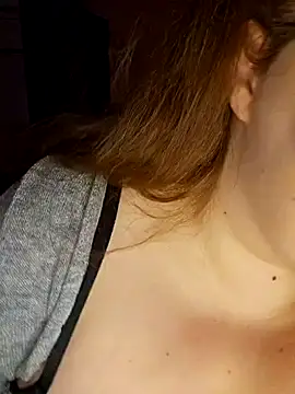 Snapshot of _Julie_x chatting on 01/03/25, 05:50 Julie x online show from 01/03/25, 05:50