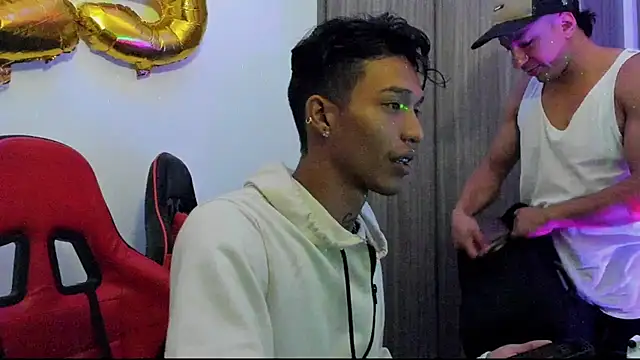 Snapshot of TommyGun_22 chatting on 01/10/25, 12:49 TommyGun 22 online show from 01/10/25, 12:49