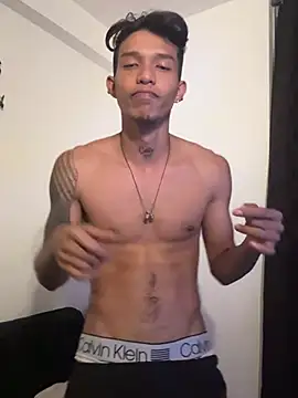 Snapshot of TommyGun_22 chatting on 03/12/25, 03:35 TommyGun 22 online show from 03/12/25, 03:35