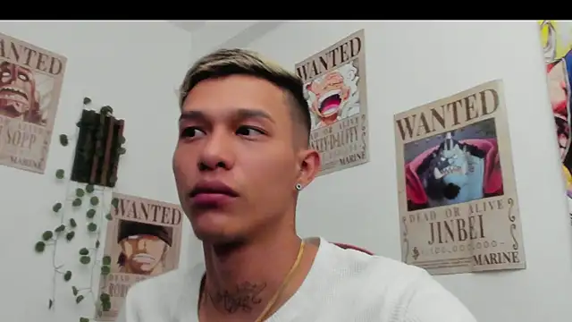 Snapshot of TommyGun_22 chatting on 10/15/25, 11:49 TommyGun 22 online show from 10/15/25, 11:49