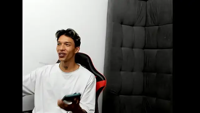 TommyGun 22 online show from 02/11/26, 01:32