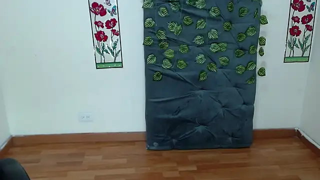 Snapshot of Salome_Milf202 chatting on 02/11/25, 06:51 Salome Milf202 online show from 02/11/25, 06:51