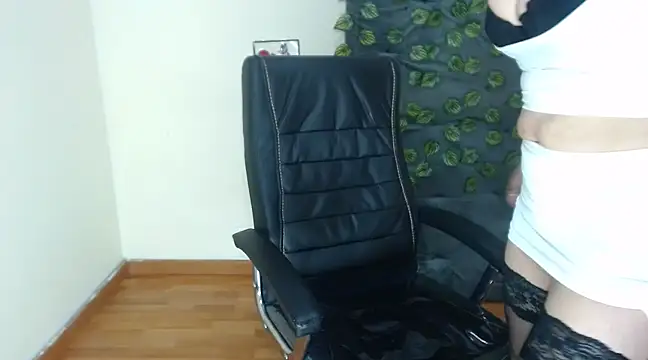 Snapshot of Salome_Milf202 chatting on 03/19/25, 03:30 Salome Milf202 online show from 03/19/25, 03:30