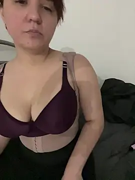 Snapshot of lolitalamasbonita01 chatting on 01/04/25, 02:14 lolitalamasbonita01 online show from 01/04/25, 02:14